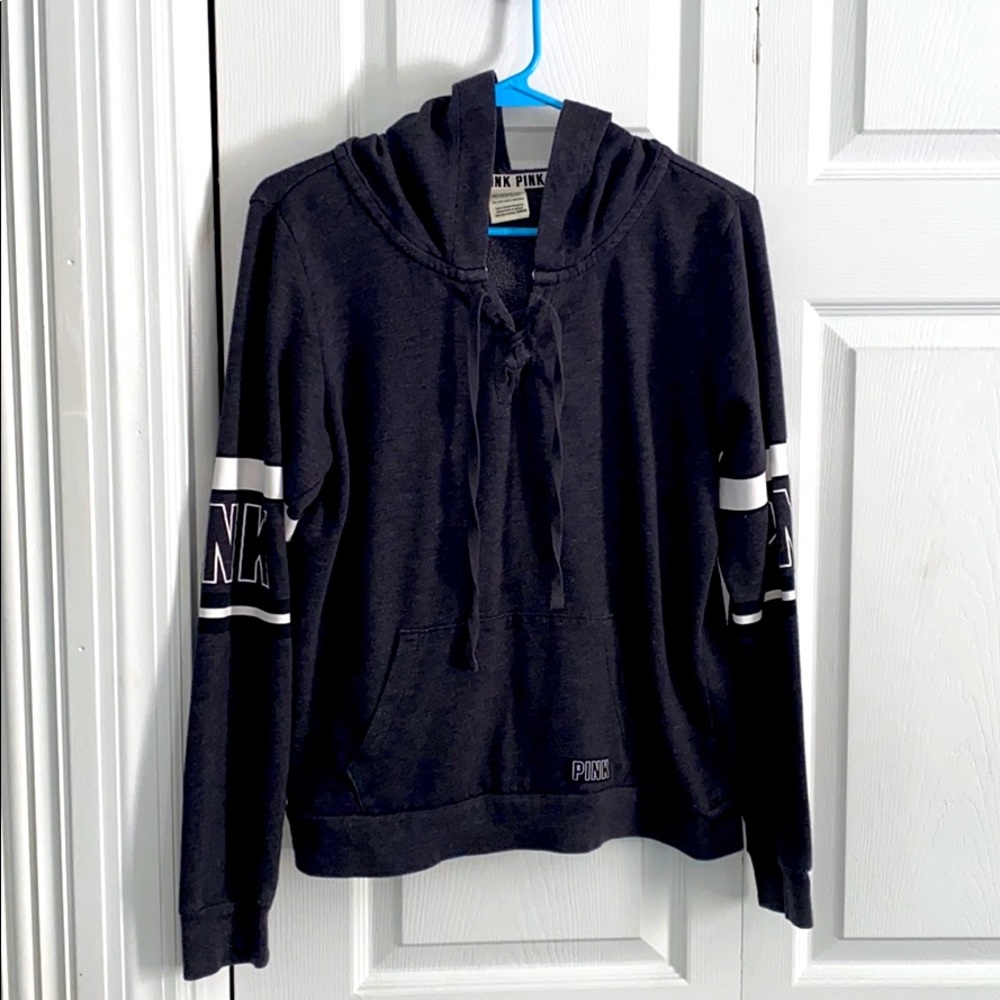 Women’s size XS PINK front tie hoodie!